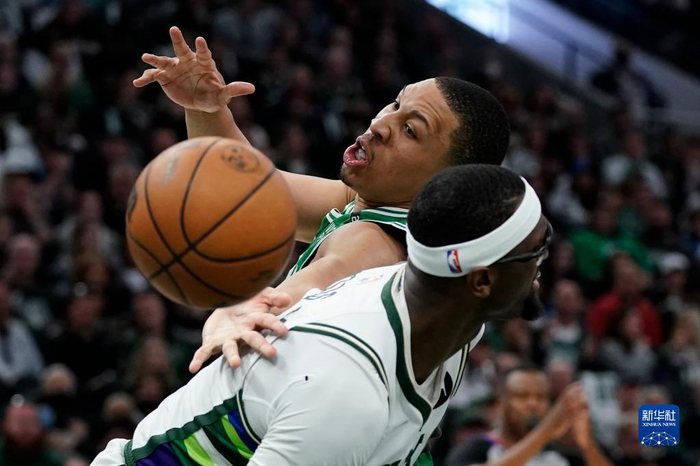 里程碑夜密尔沃基雄鹿手感冰凉,亚冠集结日刷纪录,管理层满意,资深球员宣示担当的简单介绍 里程碑夜密尔沃基雄鹿手感冰凉,亚冠集结日刷纪录,管理层满意,资深球员宣示担当的简单介绍